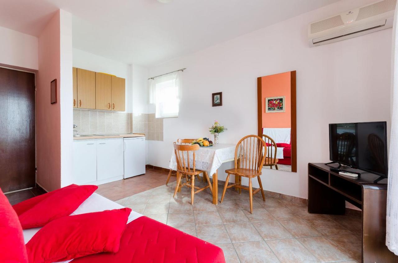 Apartments Sime Lopar Kamer foto